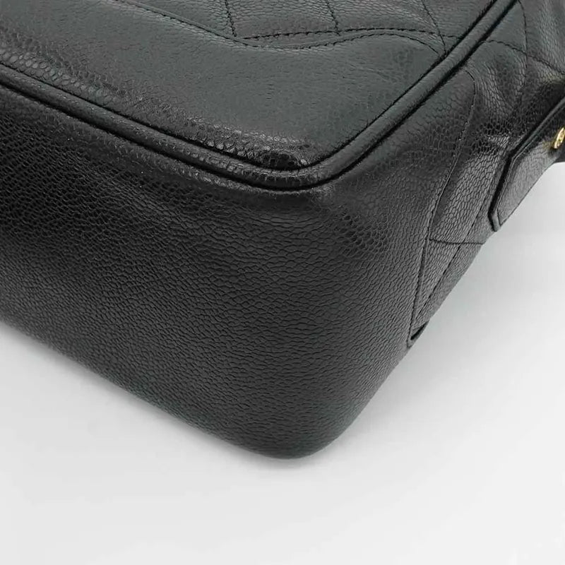 jq847-chanel-vintage-black-caviar-leather-quilted-vanity-case