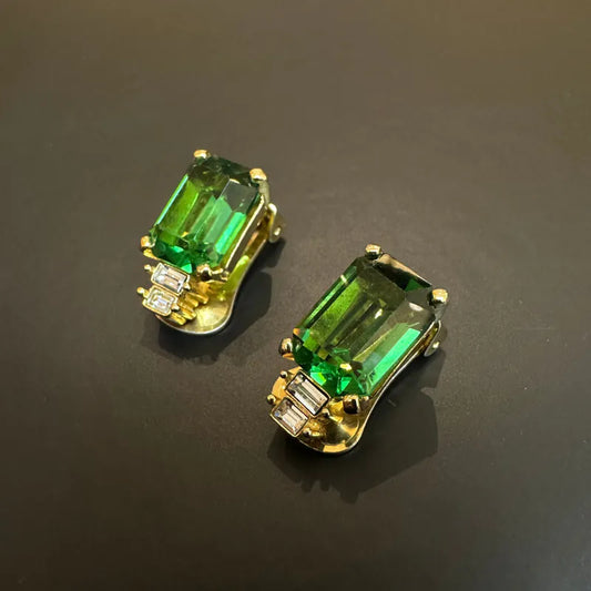 ju654-christian-dior-gold-clip-on-earrings