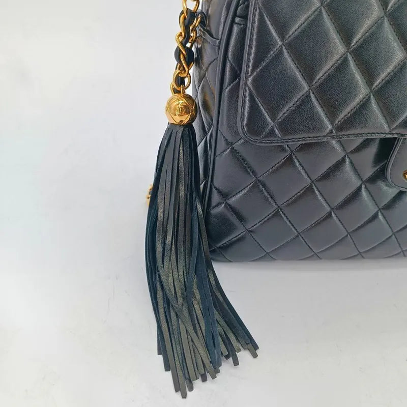 rb443-chanel-vintage-black-lambskin-quilted-camera-bag