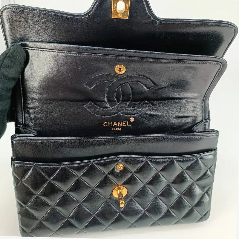 jt445-chanel-vintage-navy-lambskin-quilted-flap-bag