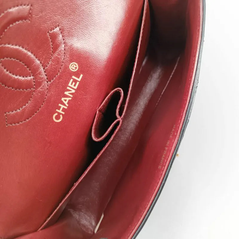 ra893-chanel-vintage-black-lambskin-23cm-classic-flap-bag