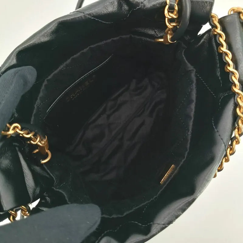 jt684-chanel-black-shiny-calfskin-quilted-22-mini-shoulder-bag