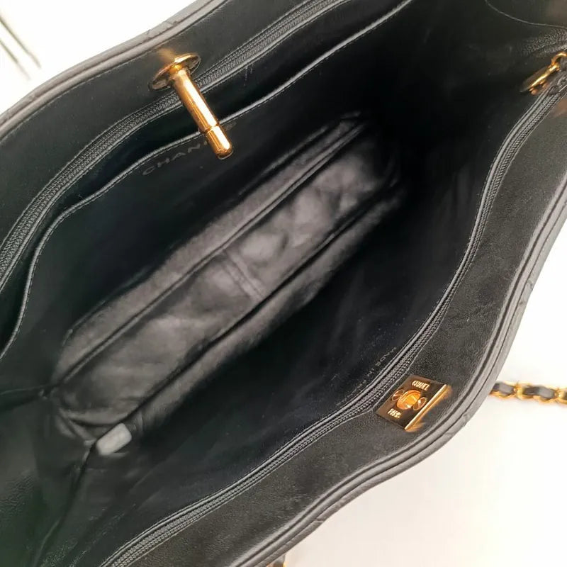 jt064-chanel-vintage-black-lambskin-quilted-tote-bag
