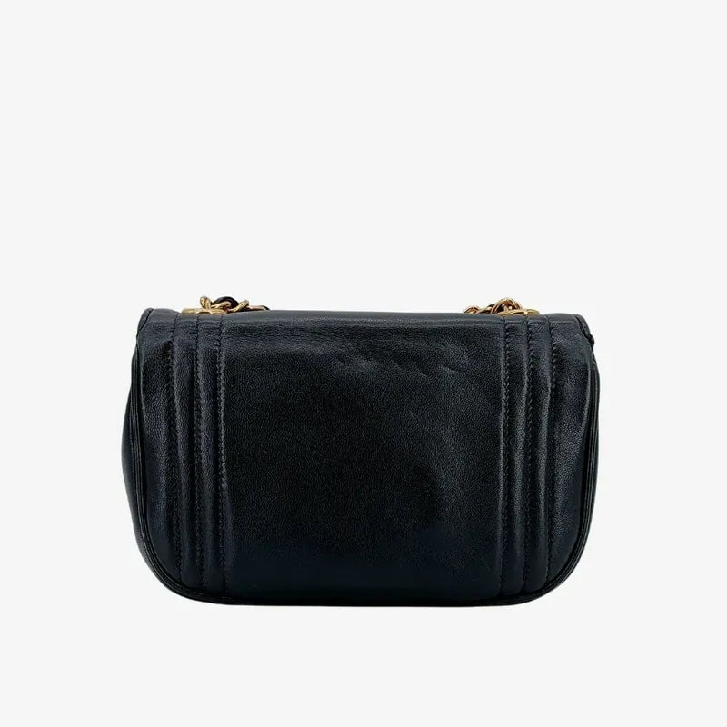 js723-chanel-vintage-black-lambskin-full-flap-bag