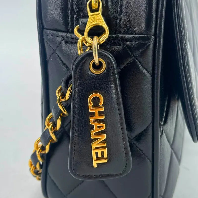 jah186-chanel-vintage-black-lambskin-quilted-camera-bag