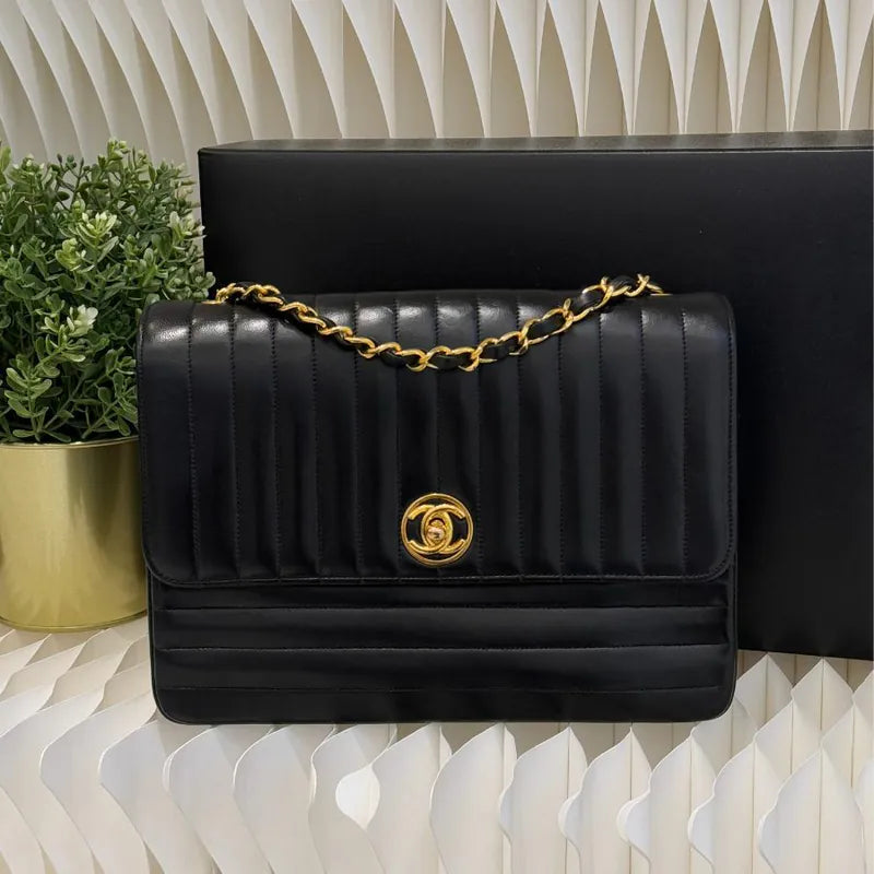 jw951-chanel-vintage-black-lambskin-horizontal-stripe-circle-turnlock-flap-bag