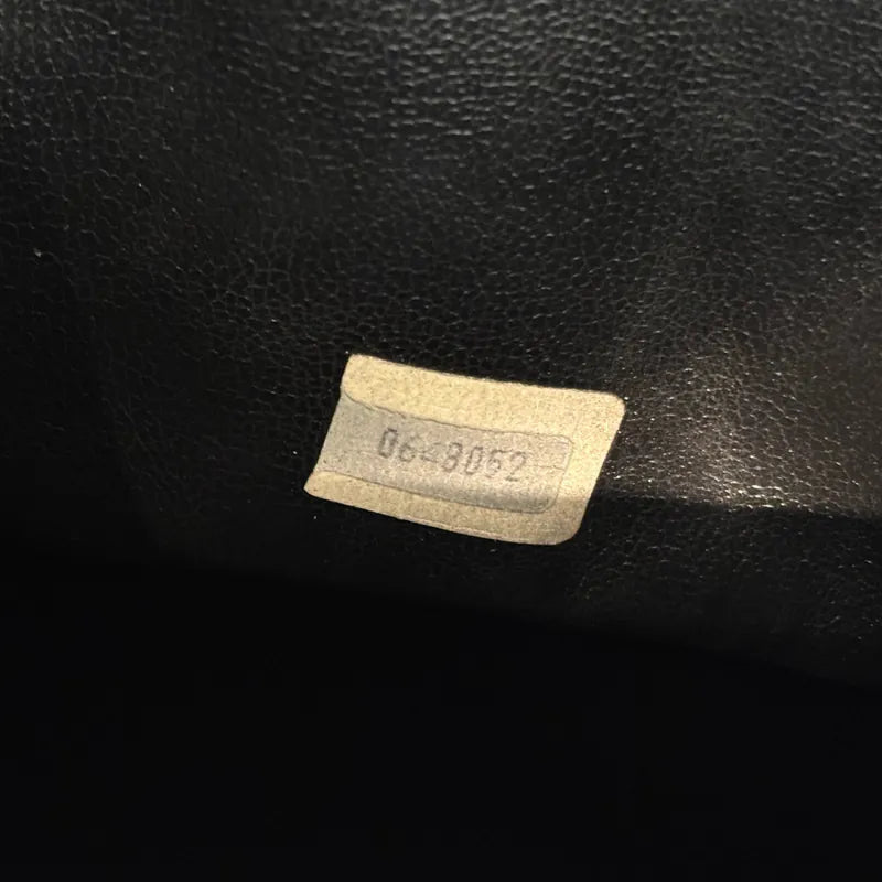 jw553-chanel-vintage-black-lambskin-quilted-tote-bag