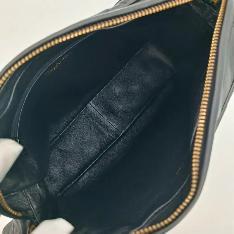 c481-chanel-vintage-black-lambskin-tessel-camera-bag