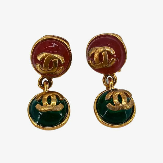 c421-chanel-vintage-red-green-glass-crystal-clip-on-earrings