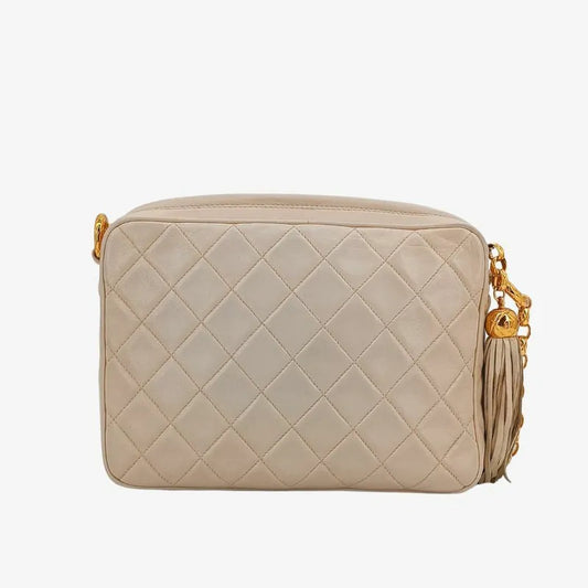 jt701-chanel-vintage-beige-lambskin-gold-chain-camera-bag