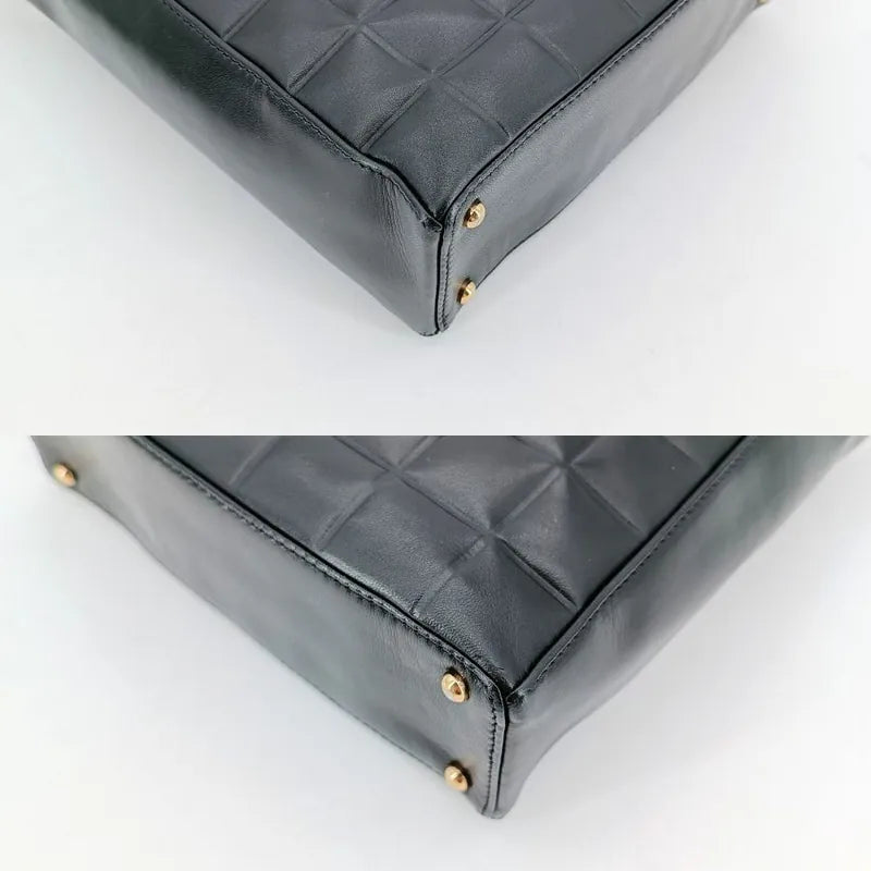 rb011-chanel-vintage-black-lambskin-chocolate-bar-handbag