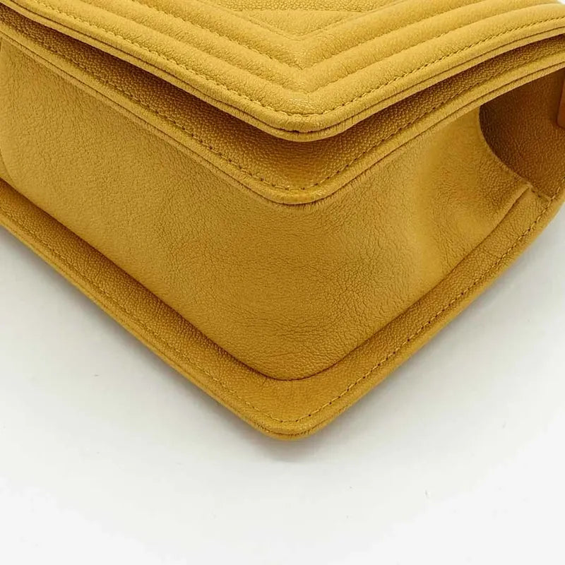 c226-chanel-boy-yellow-caviar-leather-flap-bag