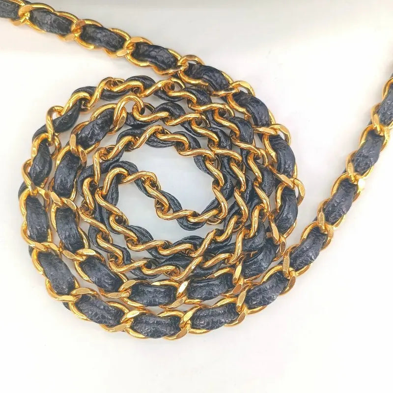 ra209-chanel-vintage-black-caviar-leather-quilted-camera-bag