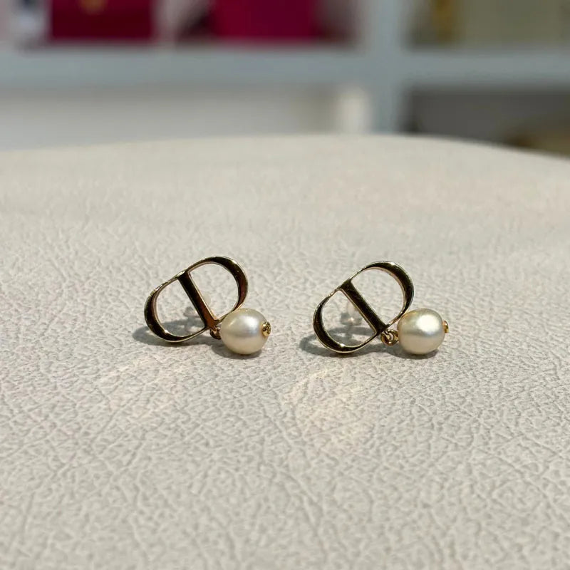rc504-christian-dior-gold-cd-logo-imitation-pearl-earring