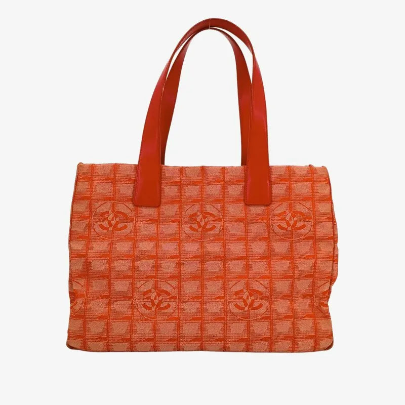 ra476-chanel-vintage-red-nylon-tote-bag