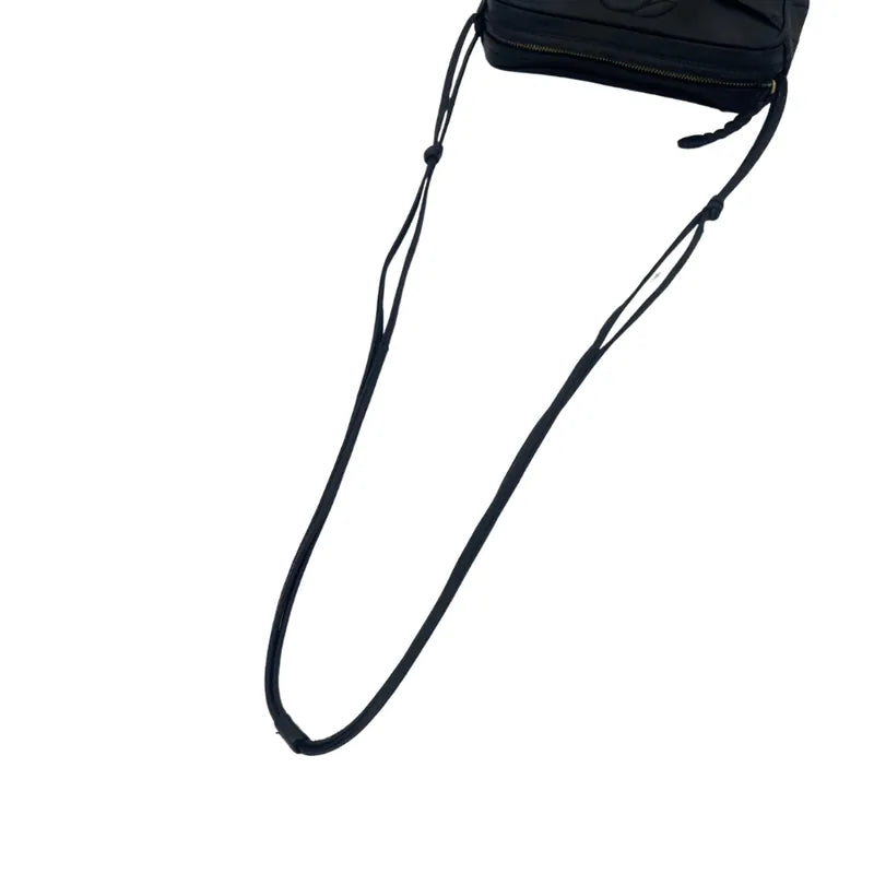 jw972-chanel-vintage-black-lambskin-camera-bag