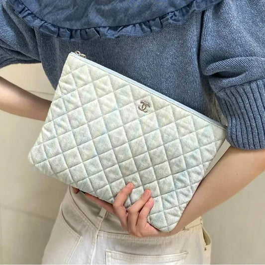 c308-chanel-blue-denim-quilted-clutch