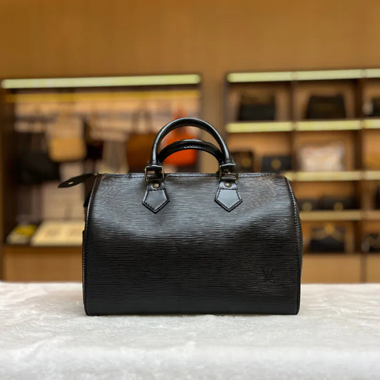jx864-louis-vuitton-vintage-black-leather-speedy-25