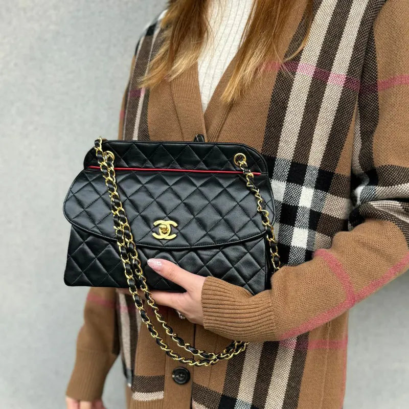 jt884-chanel-vintage-black-lambskin-flap-bag