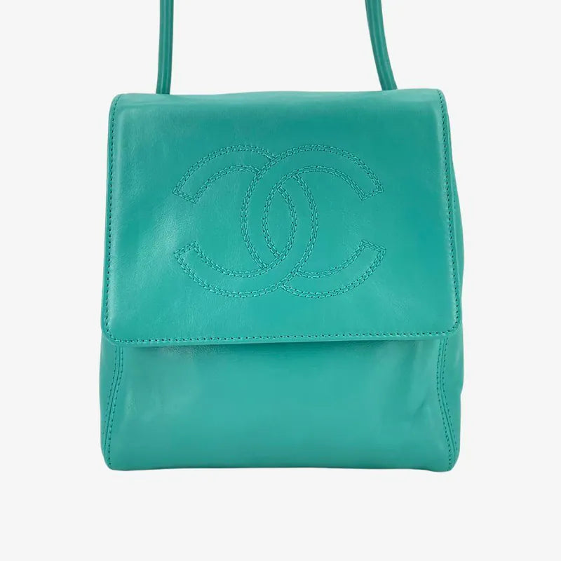 jw031-chanel-vintage-light-blue-lambskin-shoulder-bag