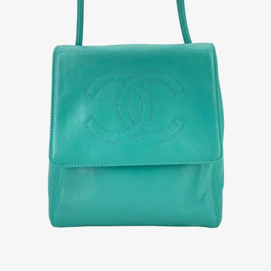 jw031-chanel-vintage-light-blue-lambskin-shoulder-bag