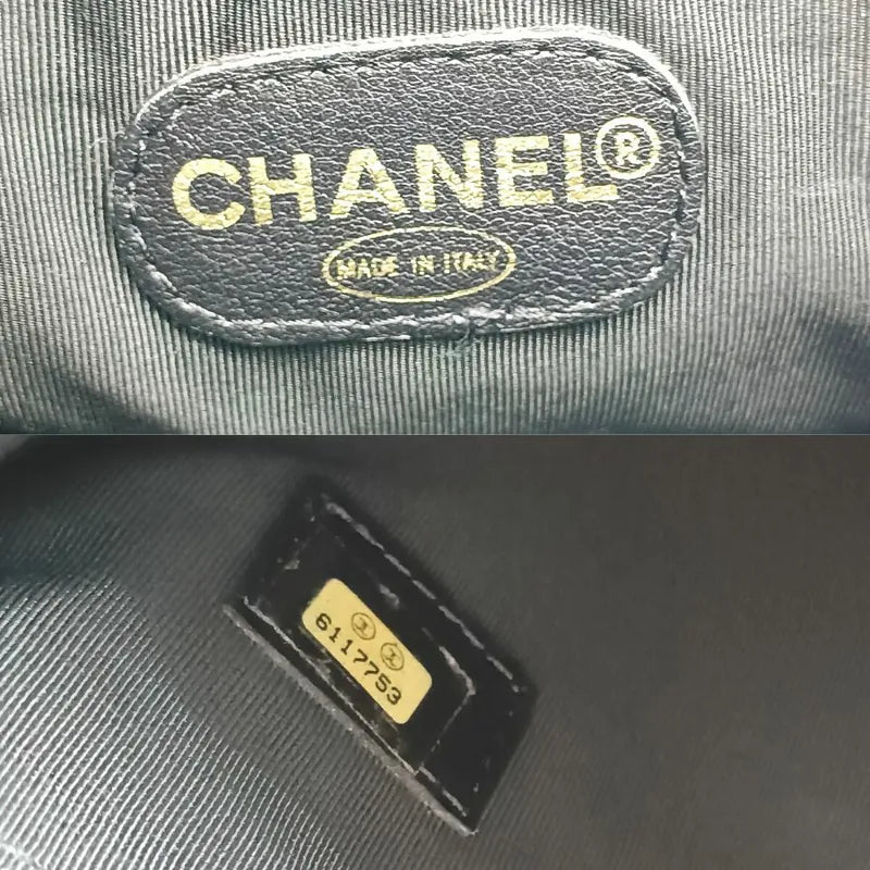 jt045-chanel-vintage-black-lambskin-cc-embossed-tote-bag