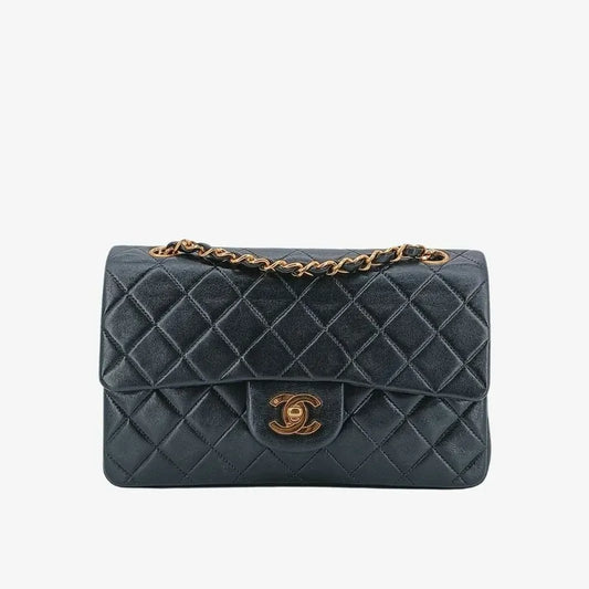 c380-chanel-vintage-black-lambskin-23cm-classic-flap-bag