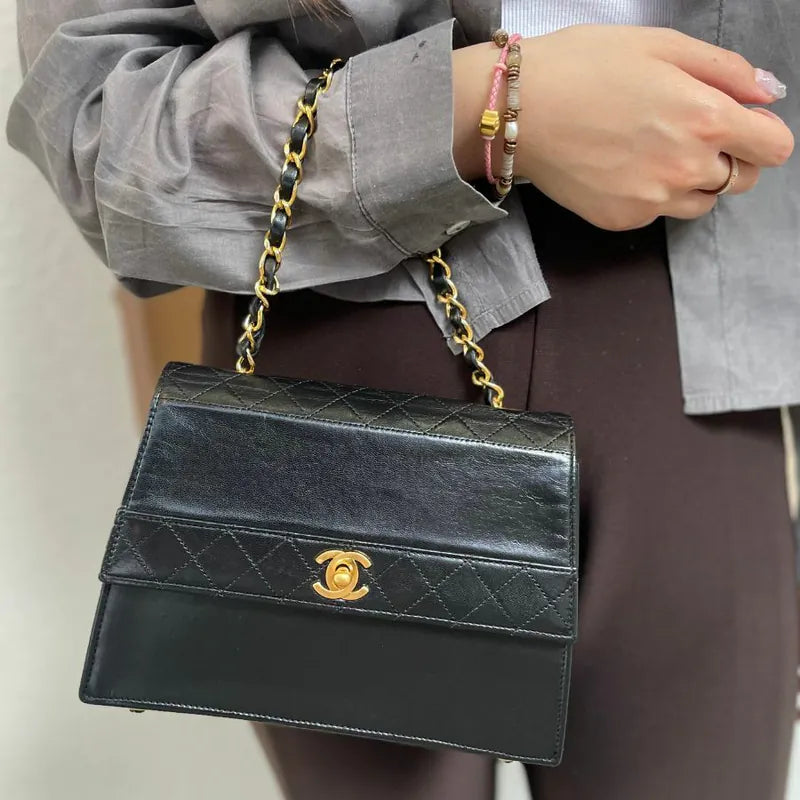 ju308-chanel-vintage-black-lambskin-trapezoid-flap-bag