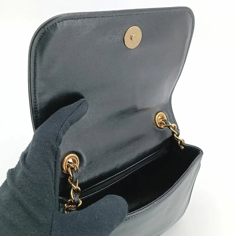 js723-chanel-vintage-black-lambskin-full-flap-bag