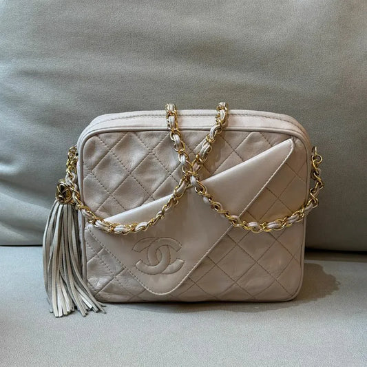 jx330-chanel-vintage-beige-lambskin-quilted-camera-bag