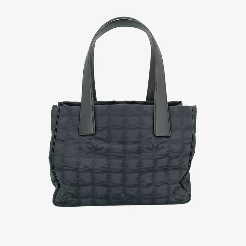 tk007-chanel-vintage-black-nylon-handbag