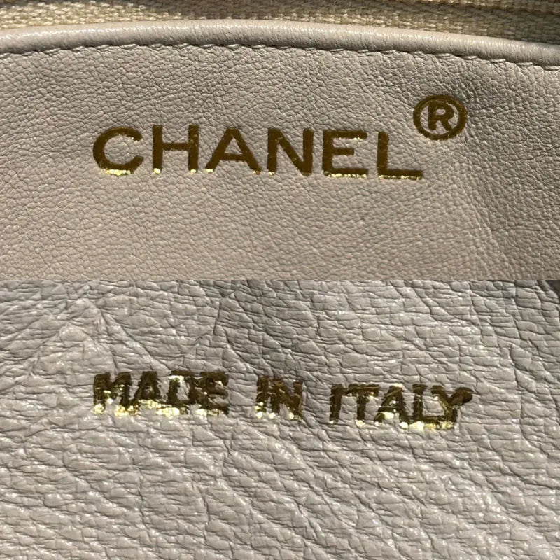 rb289-chanel-vintage-beige-lambskin-camrea-bag