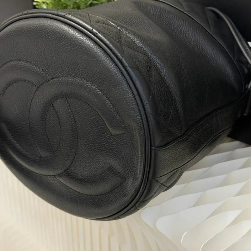 jw458-chanel-vintage-black-caviar-leather-bucket-bag