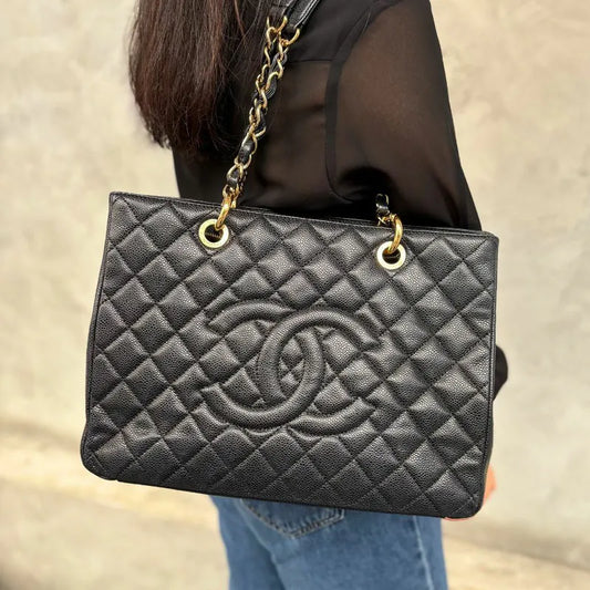 c556-chanel-vintage-black-caviar-leather-gst-tote-bag