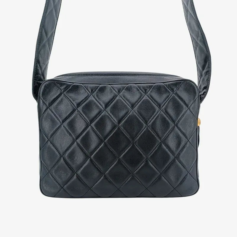 rb236-chanel-vintage-black-lambskin-tessel-camera-bag