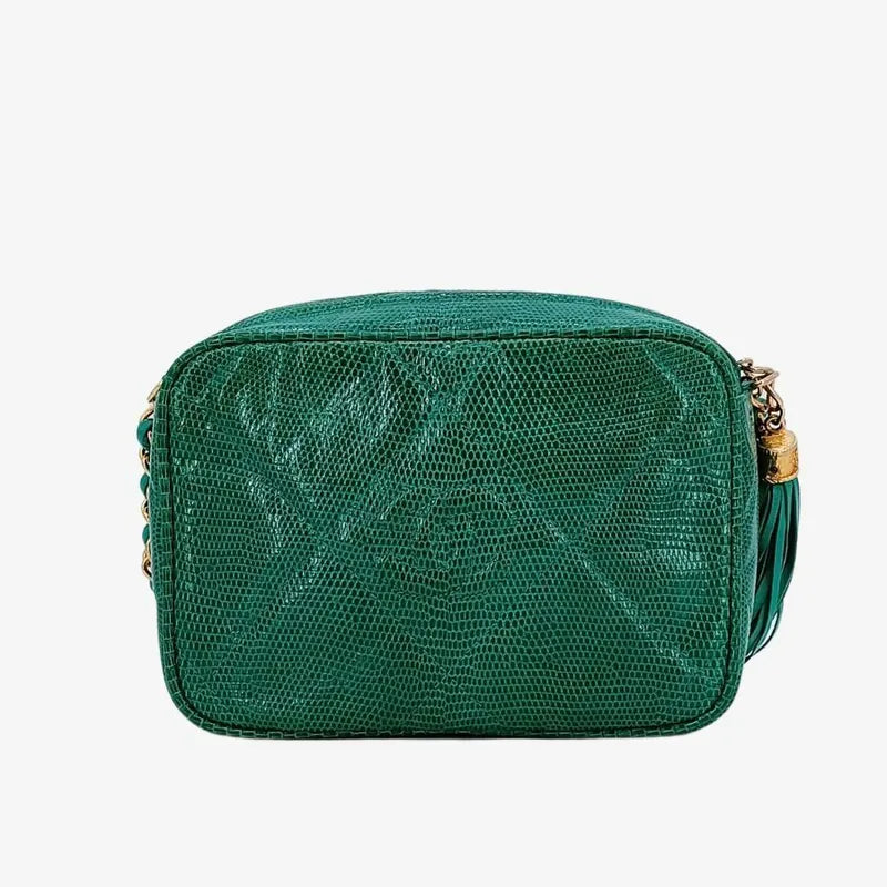 ra160-chanel-vintage-green-lizard-skin-tassel-camera-bag