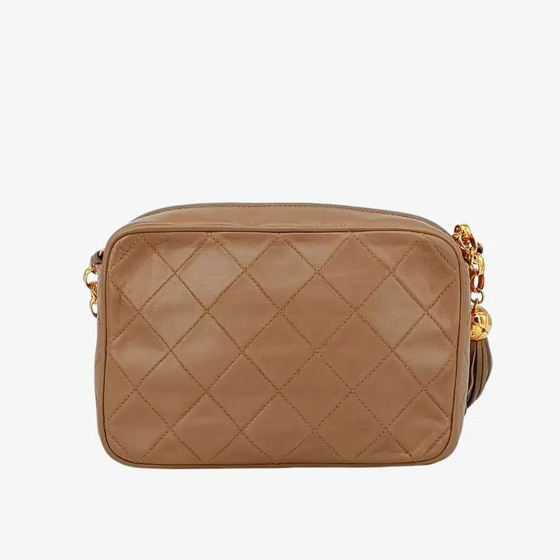 jt421-chanel-vintage-beige-lambskin-tassels-gold-chain-camera-bag