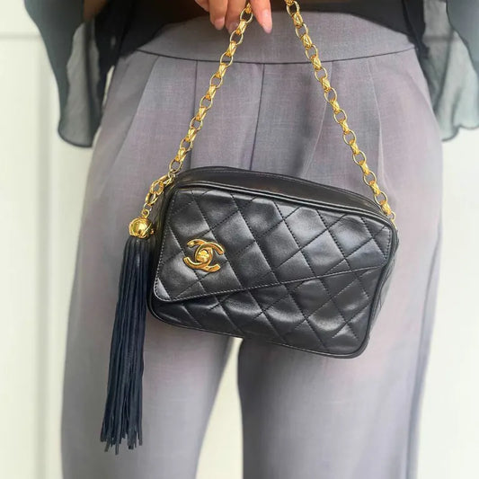 rb526-chanel-vintage-navy-lambskin-gold-chain-camera-bag