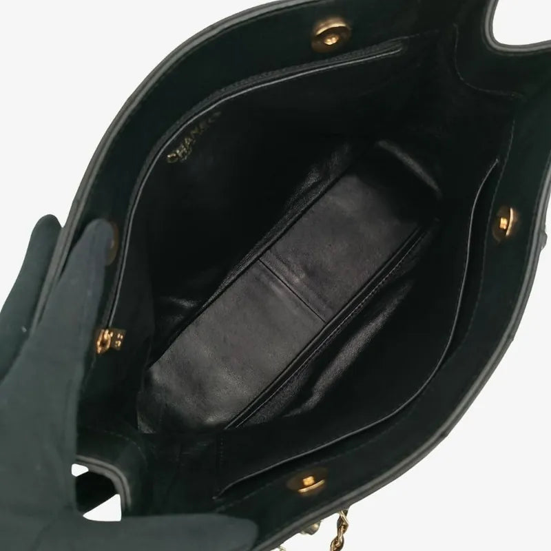 jt731-chanel-vintage-black-calfskin-chocolate-bar-tote-bag