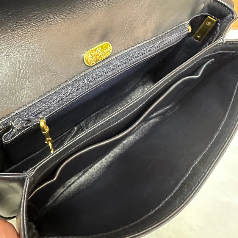 jw815-gucci-vintage-navy-leather-shoulder-bag