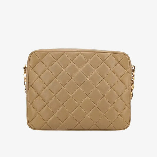 jt620-chanel-vintage-beige-lambskin-gold-chain-camera-bag