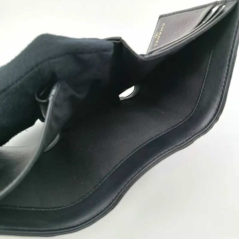 js596-chanel-boy-balck-lambskin-small-flap-wallet