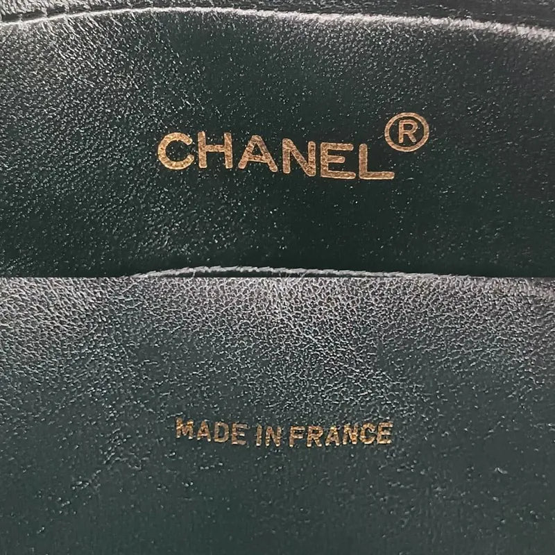 jr535-chanel-vintage-black-lambskin-quilted-camera-bag