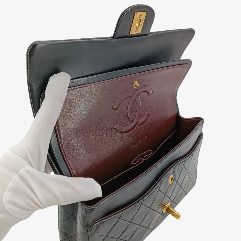 ra840-chanel-vintage-black-lambskin-25cm-classic-flap-bag