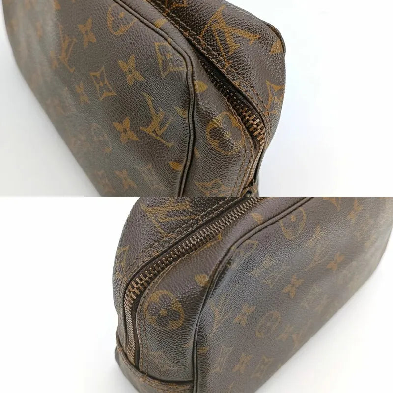 js448-louis-vuitton-trousse-toilette