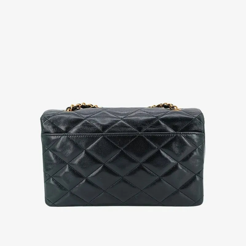 jt190-chanel-vintage-black-lambskin-pointed-flap-bag