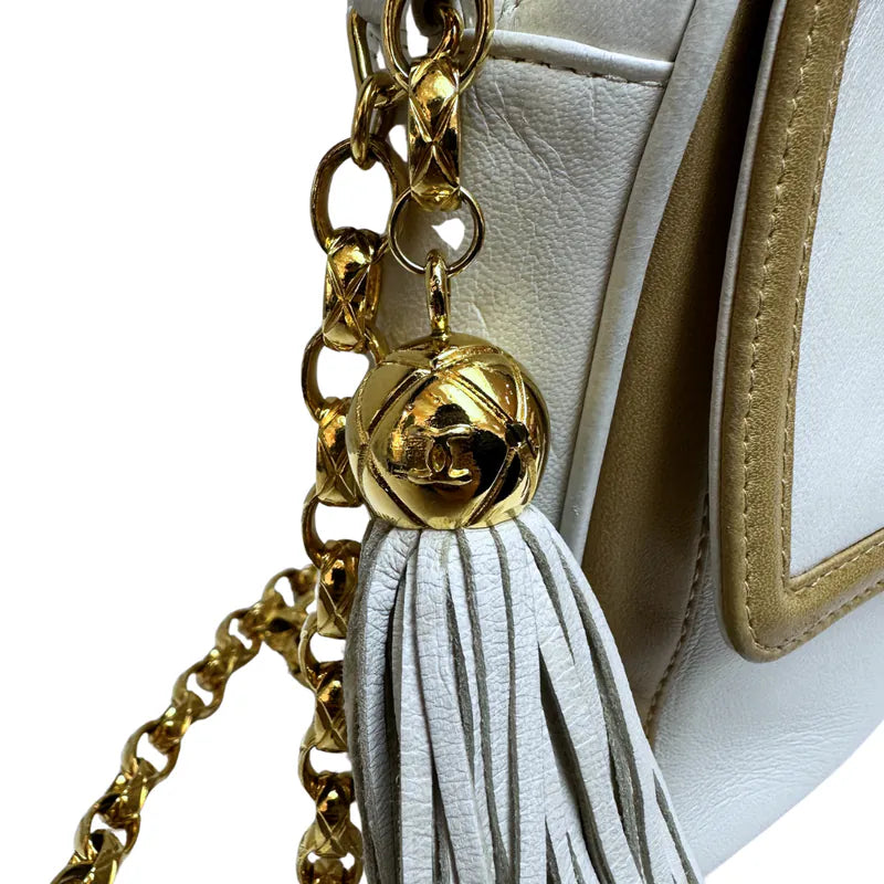jw408-chanel-vintage-white-beige-lambskin-gold-chain-camera-bag