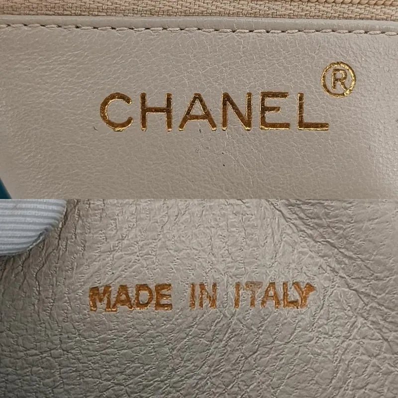 rb575-chanel-vintage-blue-lambskin-tassel-camera-bag