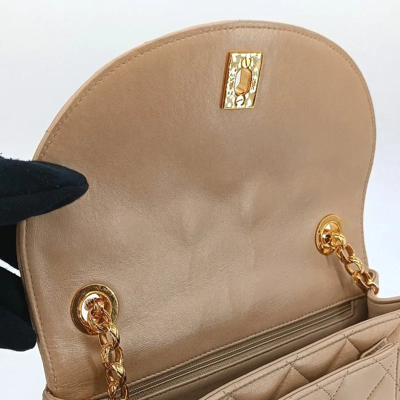 jt220-chanel-vintage-beige-lambskin-gold-chain-flap-bag