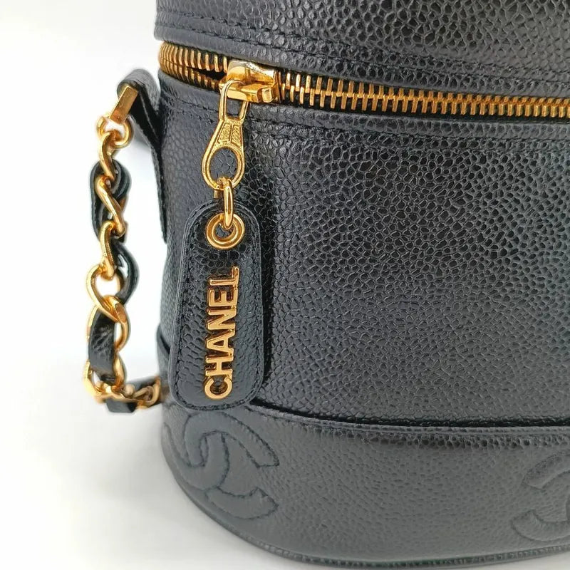 ra044-chanel-vintage-black-caviar-leather-embossed-logo-camera-bag